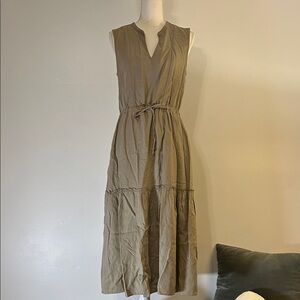 Lands' End Beige Sleeveless Midi Dress with Pockets and tie waist, Womens Size M